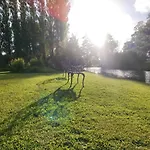 Hotel Chateau De Bellefontaine - Teritoria 4*