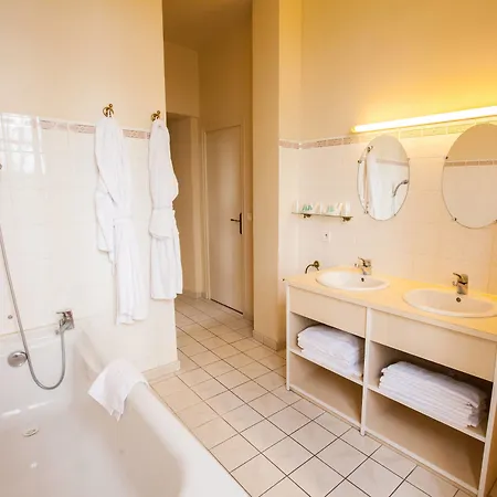 Chateau De Bellefontaine - Teritoria