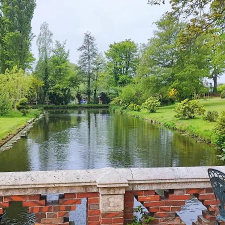 Chateau De Bellefontaine - Teritoria 4*