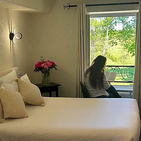 Chateau De Bellefontaine - Teritoria 4*