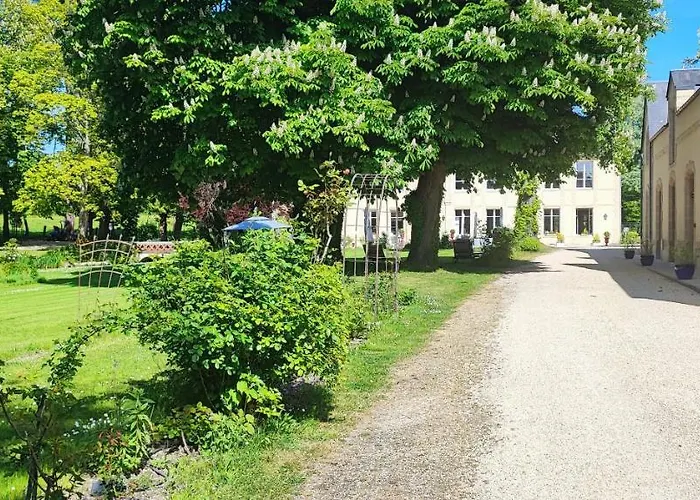 Chateau De Bellefontaine - Teritoria