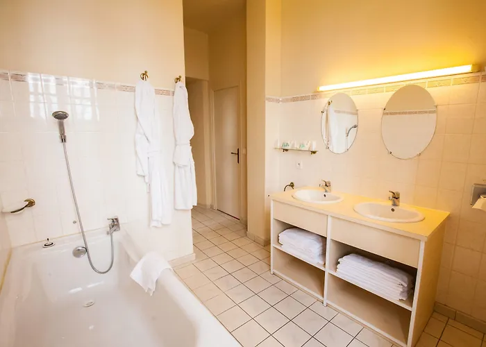 Chateau De Bellefontaine - Teritoria